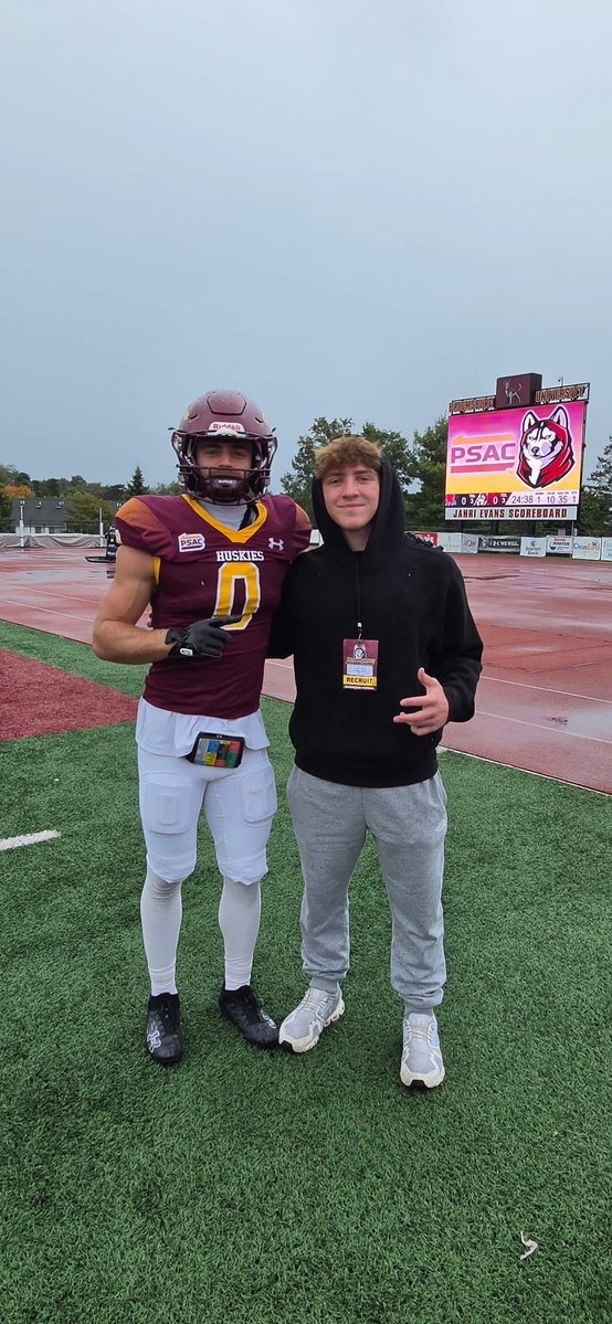 carter_muth40's tweet photo. Had a great time on my visit to @BloomUFootball. Thank you @SheptockFrank for the invite! Loved getting to see my guy @WolfeJustin3 ball out today!! https://t.co/mu5RYLzFi5