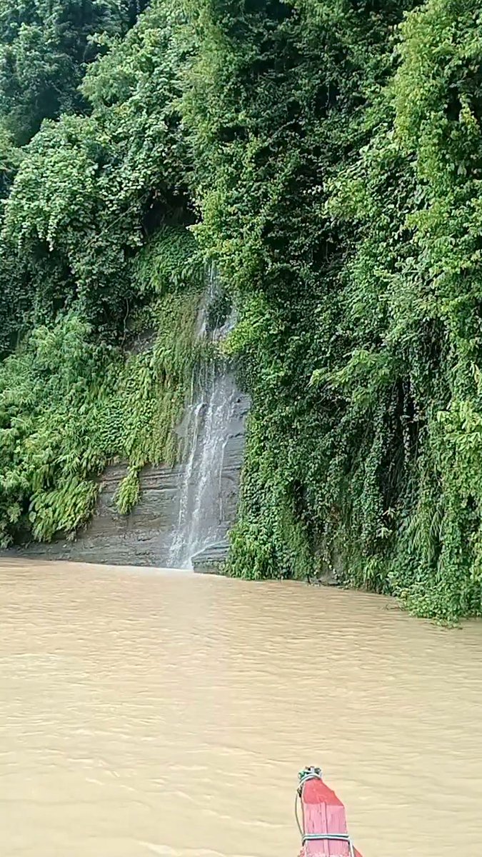 JanieceHero1's tweet photo. The small waterfall of Shuvolong. https://t.co/EaZ9xWIt3A