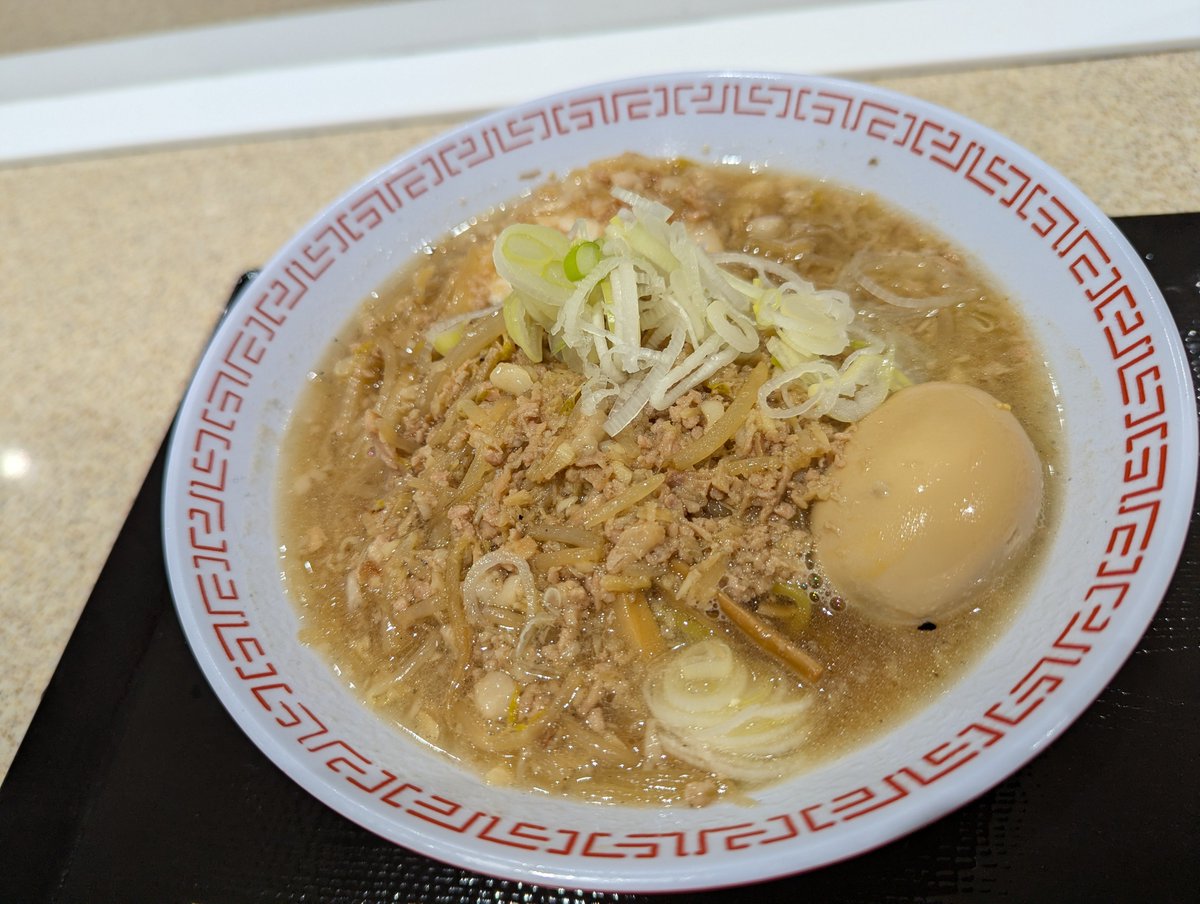 levinwindbell's tweet photo. 値段に合わない味
記念に食べたがこれはラーメン好きには物足りない味 https://t.co/RisCRJpLO4