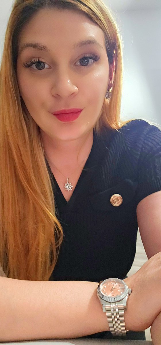 MidnightVaultXx's tweet photo. Before Midnight Vault… there’s me. 🖤

No AI. No fantasy. Just the woman behind the vault.

You’ll get to know Midnight Vault soon enough. 🔒🫰

 #LuxuryDomme #GoddessVibes #FindomTwitter https://t.co/ZYMTP1G642