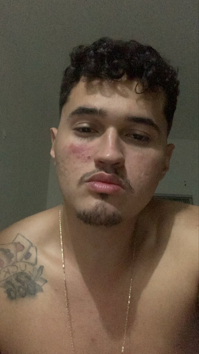 AlphaLobo7's tweet photo. Quero vê adivinhar estou com ou sem roupa nessa foto ? 🔥😈🧠 https://t.co/Vj6wjoqJT0