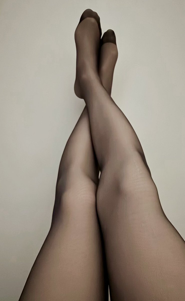 socksfoot80's tweet photo. 傳說中的光腿神器~
好熱好熱🥵
要原味襪襪的私訊我呦❤️
(繼續宣傳@secret_tw77 ) https://t.co/FzgiH1oGAv