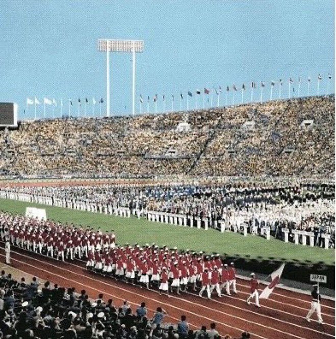 taroinagaki025's tweet photo. 終戦からたった19年。
日本はこの焼け野原から東京オリンピックを開催できるまで復興を遂げた。

移民の手は借りずに。

皆さん、日本人の底力を見せてやれば、移民の手を借りずにやっていけると思いませんか？ https://t.co/RPrdx1j3os