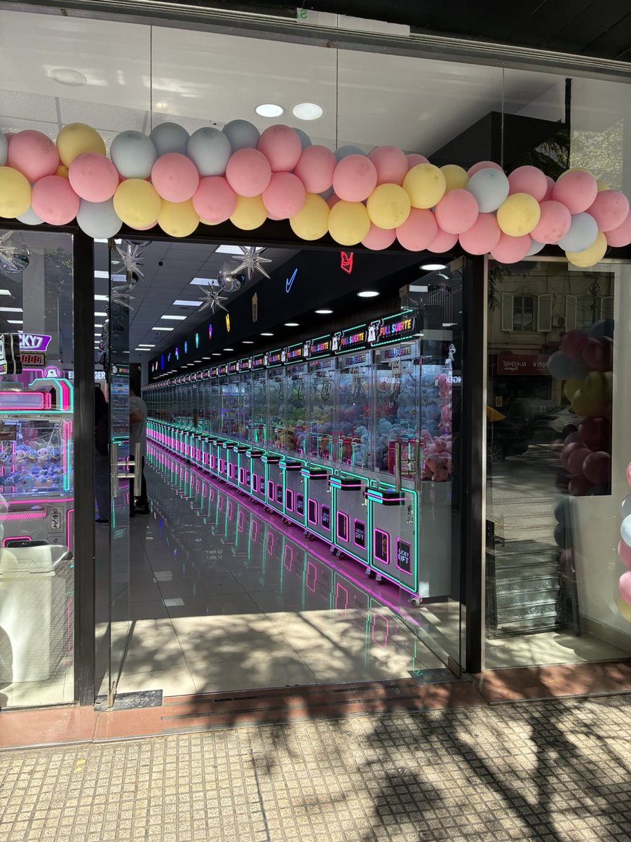porqueTTarg's tweet photo. "Lavado de dinero"

Por comentarios sobre los misteriosos locales de máquinas para agarrar peluches que están abriendo en Capital Federal. https://t.co/7tAZXsKdwk