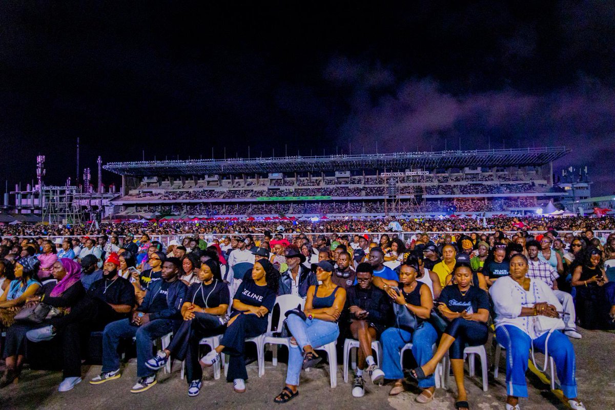 drobafemihamzat's tweet photo. I was at Tafawa Balewa Square this evening for the screening of Black Market, an attempt to set a Guinness World Record for the largest audience at a film screening.

It was inspiring to see Nigerians come together around creativity and a bold idea. When Lagosians unite around a common goal, extraordinary things can happen. The energy at TBS tonight showed that our creative economy is one of our greatest assets and we must continue working together to take it even further.

My focus is on providing real, practical support that helps our young creators build world-class businesses right here at home.