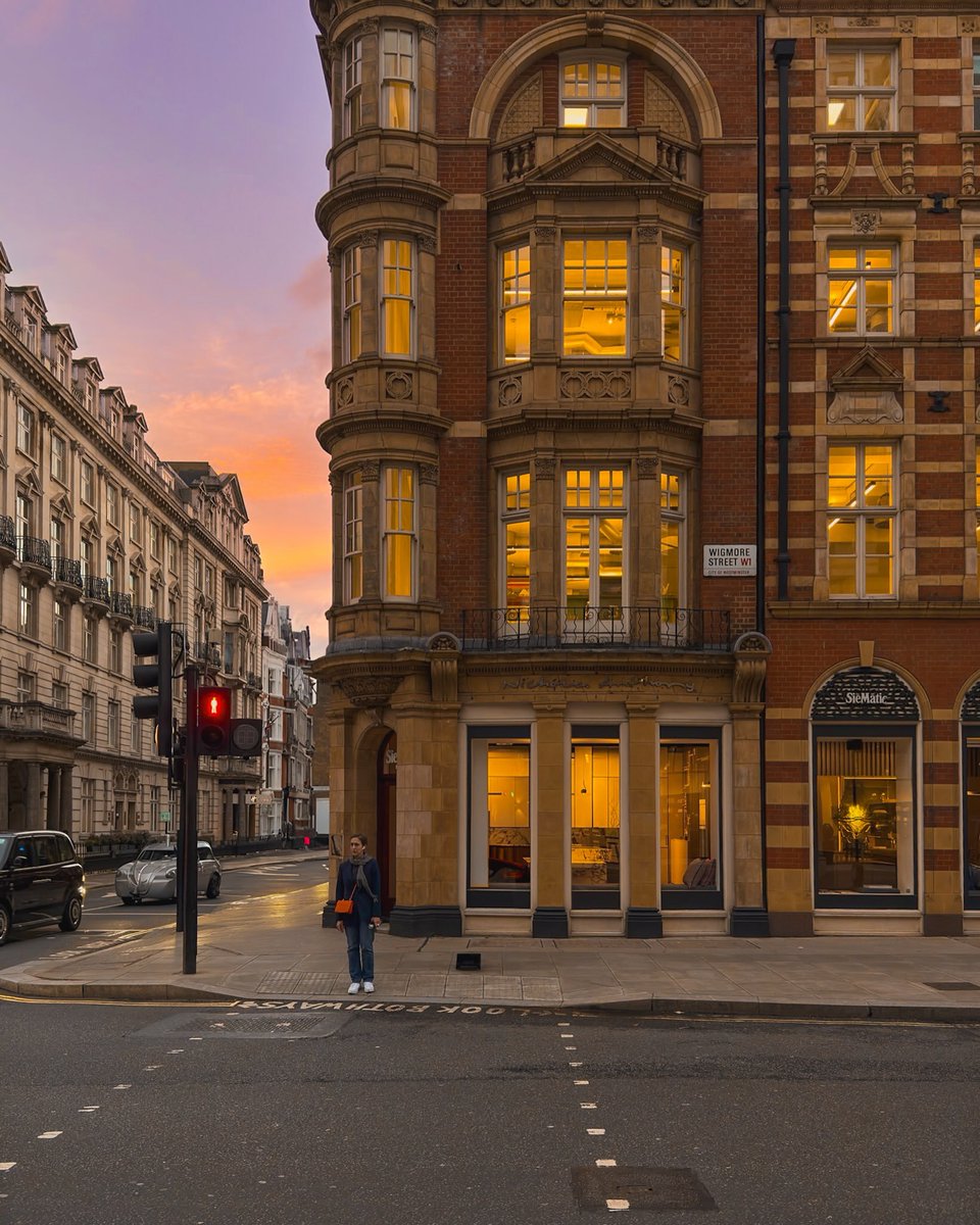 echoesofworld's tweet photo. London https://t.co/vj3FK6SMGU