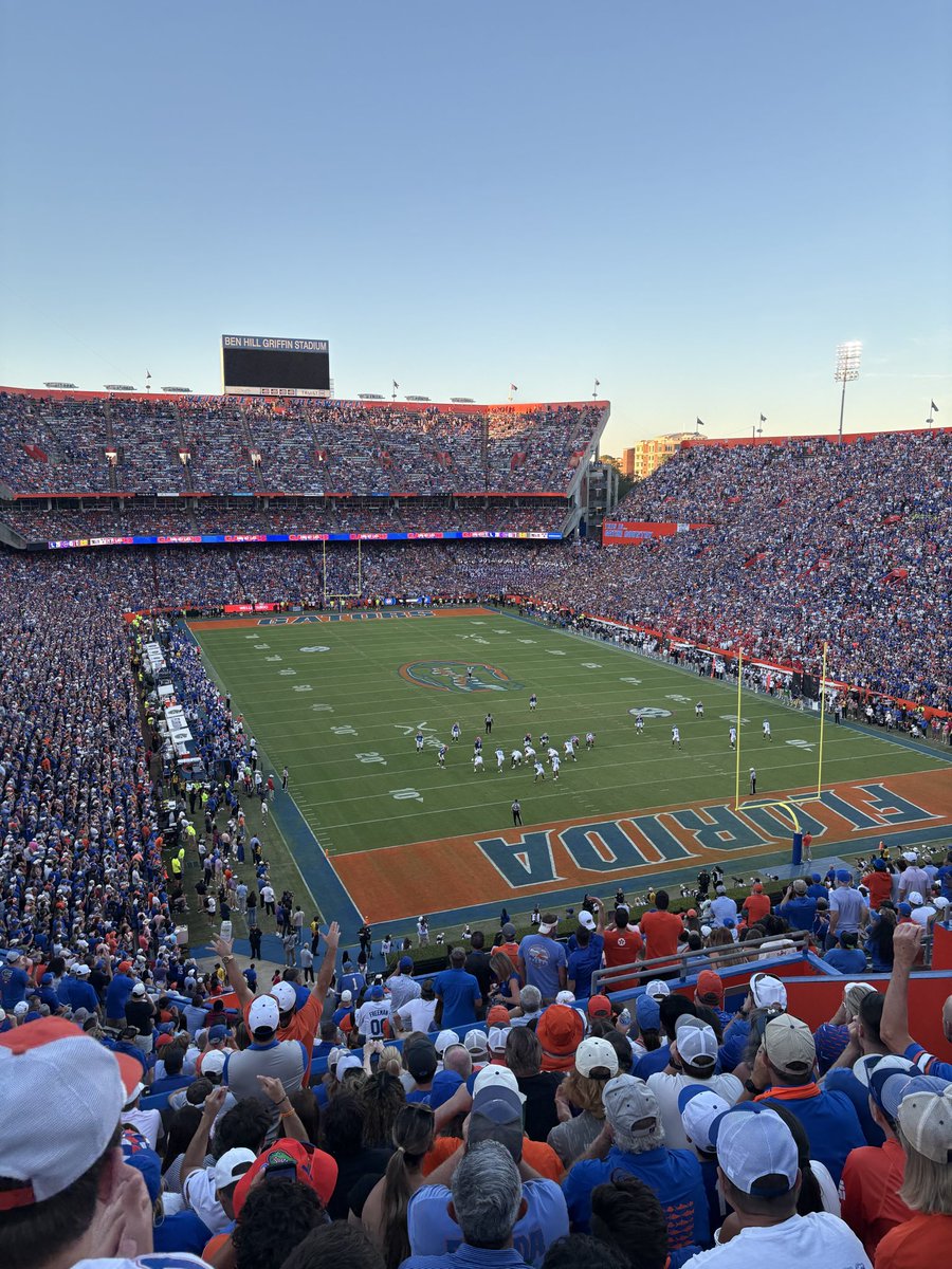 PrisonDan's tweet photo. Are the gators back? https://t.co/hVSOO1Xk4U