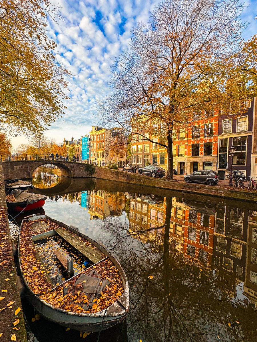 echoesofworld's tweet photo. Autumn in Amsterdam https://t.co/9clgUUKDkX