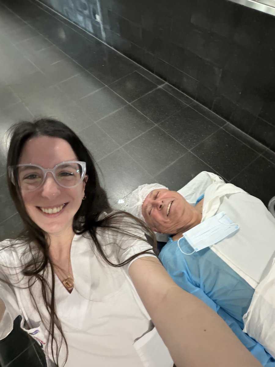 Denisotak's tweet photo. hoy era día de traer a papá al trabajo https://t.co/FkduO8wFCd