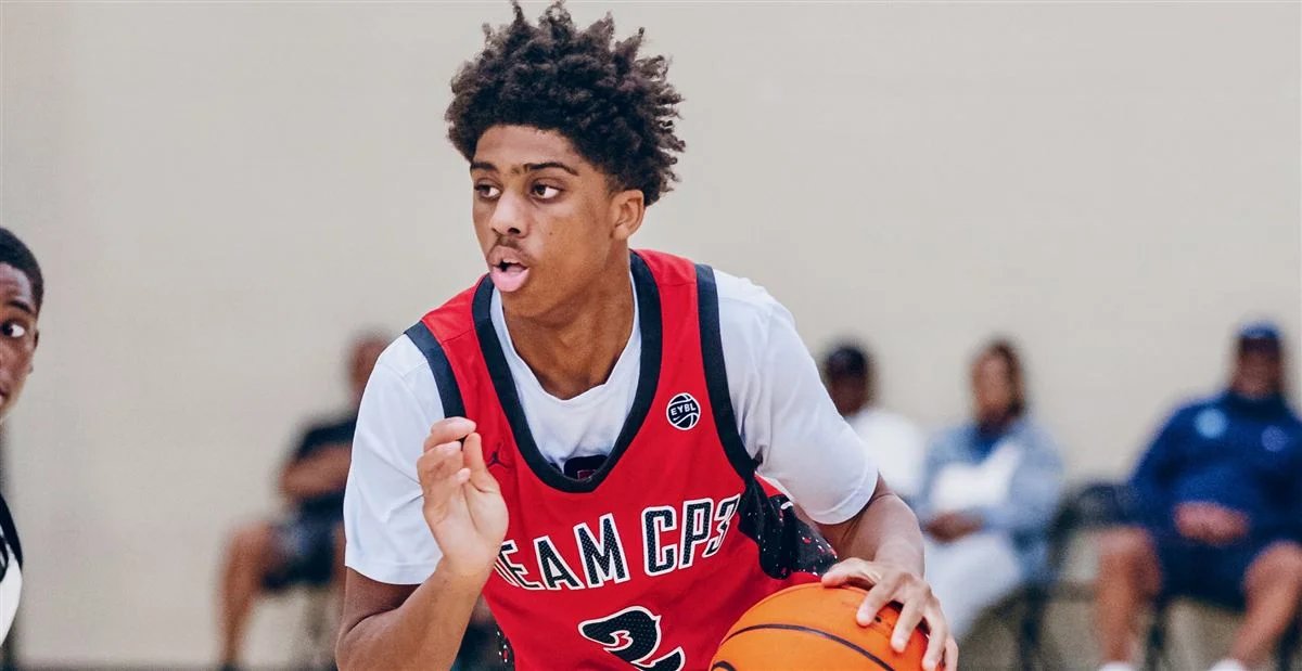 ebosshoops's tweet photo. The last four days I spent out West for the #HSFallinvite were well spent. I put together some final notes from the action I saw on Thursday and Friday. https://t.co/Ifsx1rrfAd https://t.co/GQQP5wuM5U