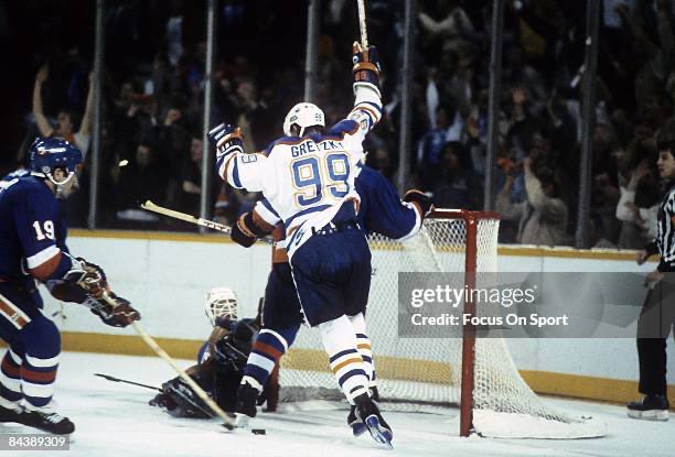 CJ_PHL's tweet photo. @GinoHard_ Look up Wayne Gretzky https://t.co/hxUMwFztil