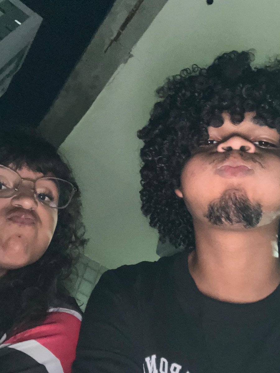 peressvan's tweet photo. saudades de quando meu amigo caio ainda gostava de mim 💔😞 #falsidade https://t.co/DmNZtnG9CL