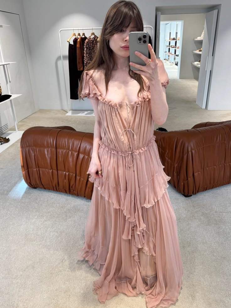 itgirlenergyism's tweet photo. Chloé state of mind https://t.co/nanZKULavv
