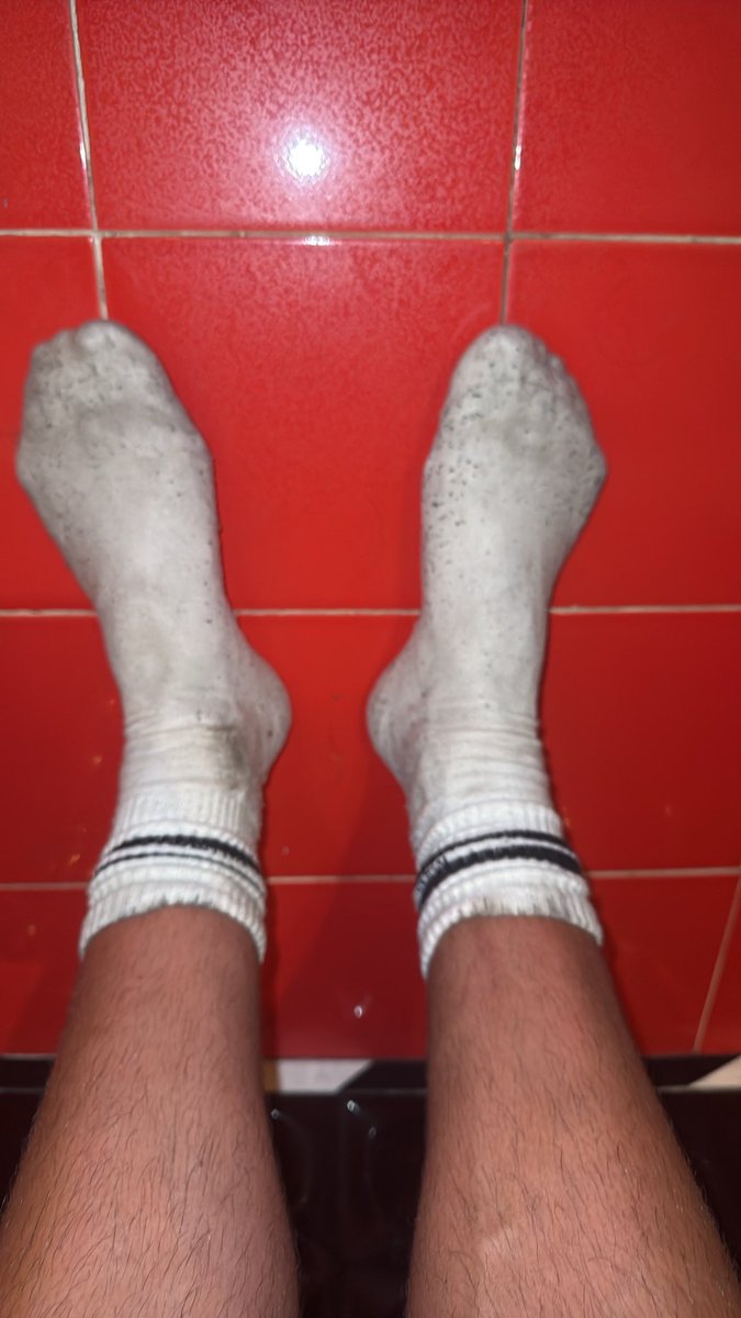 edalpha9's tweet photo. So dirty and smelly and wet 😉 https://t.co/ZFbGnVz1bj