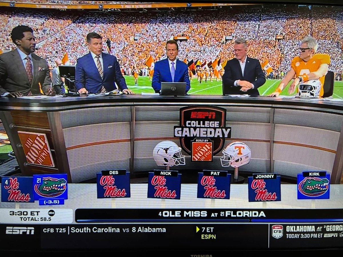 _Zachattacks's tweet photo. 52-28 🤣🤣 Chomp Chomp baby🐊🐊 BTA https://t.co/oteY9niVbN