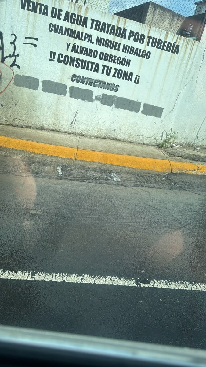AlaV2024's tweet photo. El agua tirandose !!! Es un crimen cada dos días es la misma historia en El Contadero! Deberian sancionar al encargado de esta bomba! Inadmisible ! #alcaldiacuajimalpa #conagua #carlosorvananos https://t.co/bti1ty5L0R