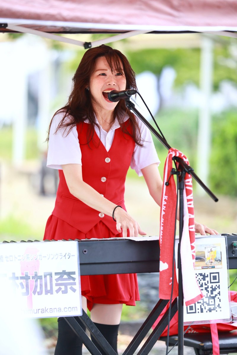 pcxbomb's tweet photo. 初めて西村加奈さんを見ました
今回はしっとりめだったそうですがこれでですか❓️（笑）
圧倒的なパフォーマンスに惹き込まれてしまいました
2026/9/26
.
#西村加奈 #梅小路公園 https://t.co/8AnkFZgAgX