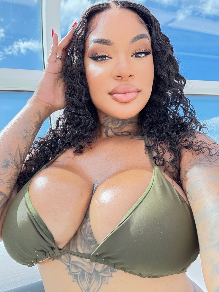 claraphin01's tweet photo. I'm available for meetup FaceTime Dropbox lifetime content Dm for whatever....
#Cincinnati513 #Cincymeets #Cincyfreaks #Cincy513 #513Area #CincyAreaCode https://t.co/PbkHIZtfen