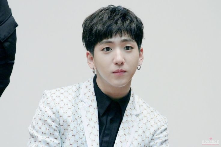 ektjta's tweet photo. 바른대로 불어
너 200억 탈세햇디 https://t.co/vvDj46r6mF
