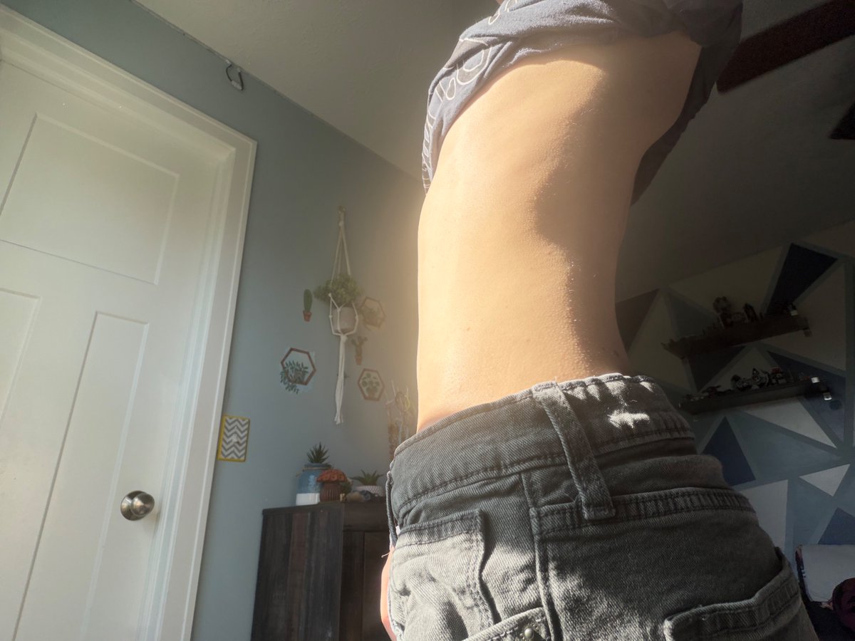 Gabrielsan22012's tweet photo. #edtwtㅤ  #thinspo #averagespo 
Is it Thinspo or averagespo https://t.co/85gkHGxGHF