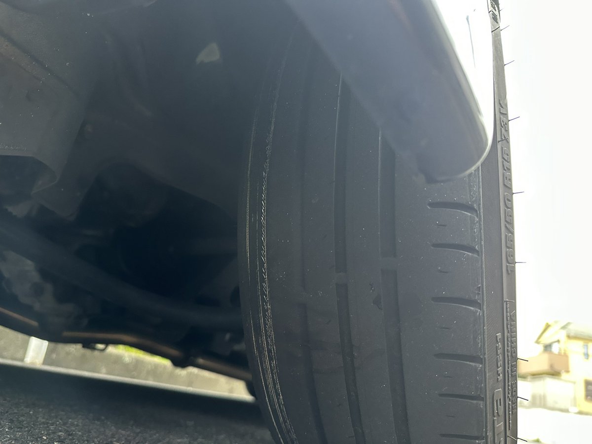 DOME12V_ICTURBO's tweet photo. アルト出荷んじゃと思ったら
ワイヤー出てて😭

【急募】
て事で、165/50R15のタイヤ
あれば、話し回してください。
お願いいたします。 https://t.co/b6FSL7bgCy