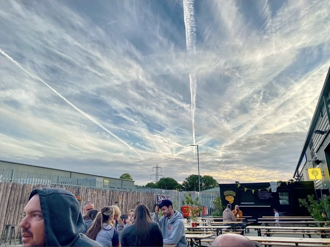 ScottAnd67's tweet photo. Southampton tonight apparently.

Don't look up.... https://t.co/ZDOALueXF1