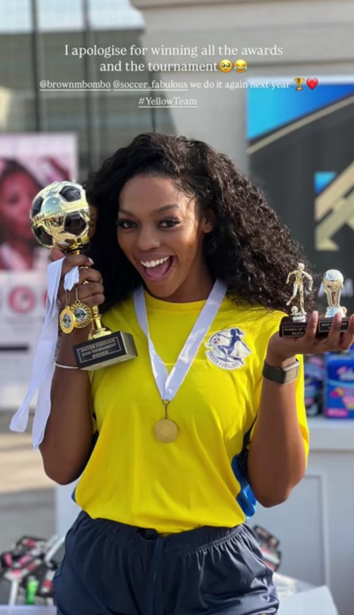 RoseUnusual2's tweet photo. They should sign my girl already she played like a professional player 💪🥰
Our player of the match 👏👏
#KhosiTwala https://t.co/e161zfX9ov