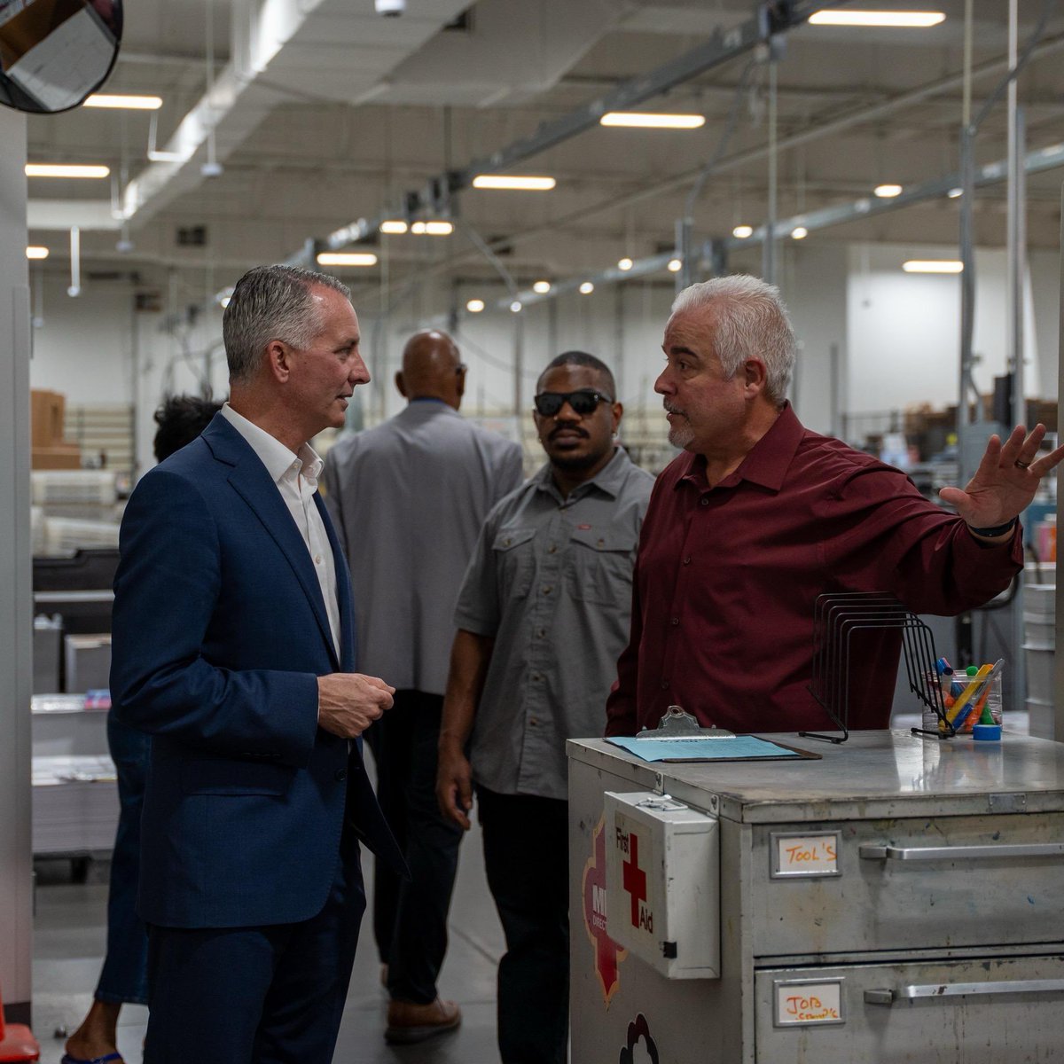 davidjollyfl's tweet photo. Wrapping up a busy day in Volusia, rallying with voters, visiting local entrepreneurs, and sharing fellowship at the NAACP Freedom Fund Gala. https://t.co/WQqB95Yo9M
