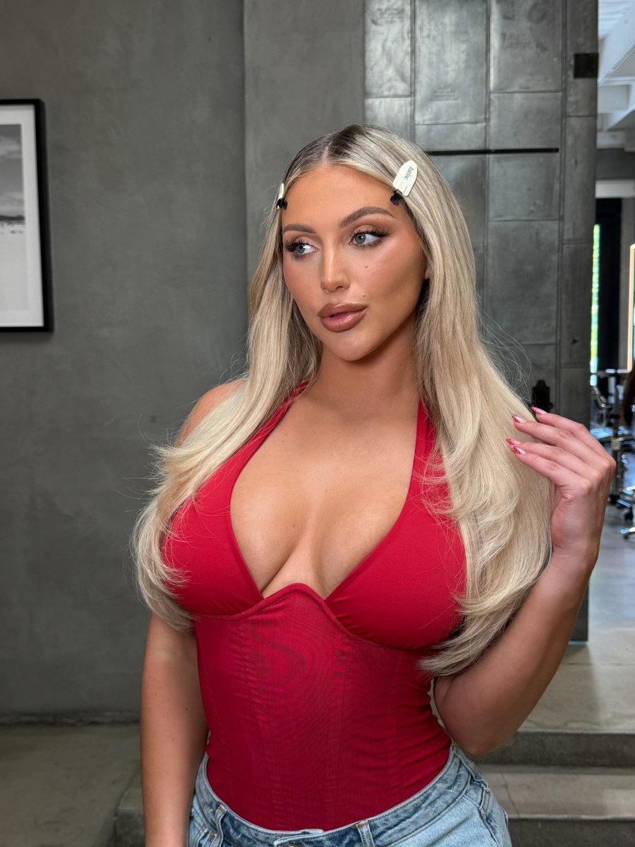 KaylleyGunner_'s tweet photo. Rate me from 1-10🍒🍑 https://t.co/WBWX2b4LgI