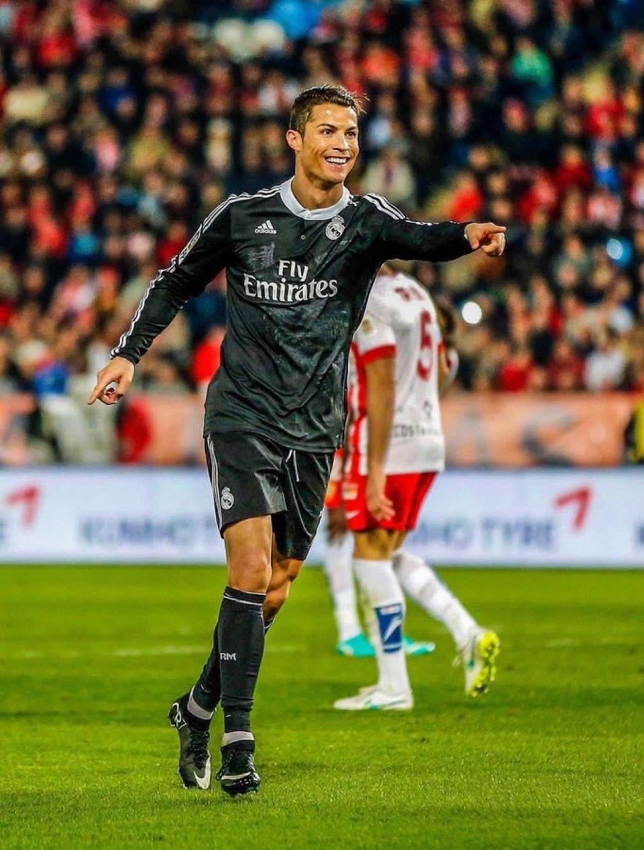 lemandorlz's tweet photo. Ronaldo is not a striker, Ronaldo is not a winger, Ronaldo is not a Midfielder, Ronaldo is not a defender or a Goalkeeper. Ronaldo is the whole embodiment of FOOTBALL. RONALDO IS FOOTBALL, FOOTBALL IS Cristiano Ronaldo https://t.co/nttViFJq3p