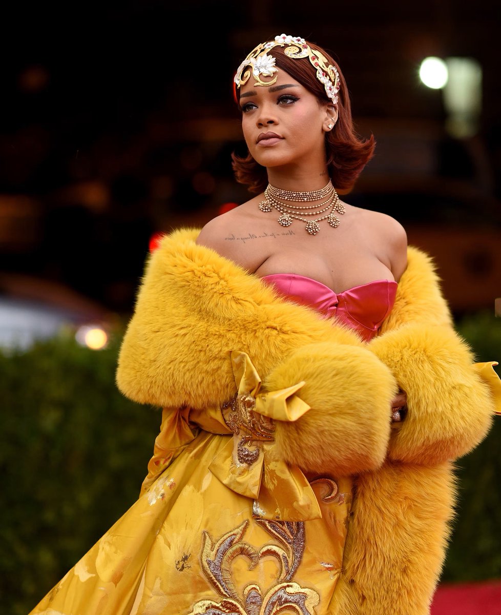gabgonebad's tweet photo. Rihanna's daughter Rocki dressed in her 2015 Met Gala look 😭 https://t.co/NcegOl1k2y