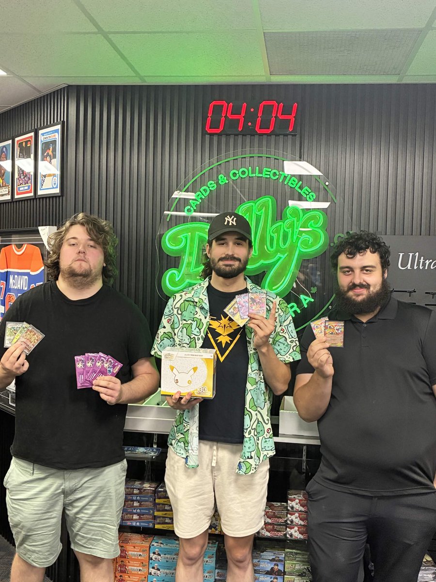 tcgcow's tweet photo. 1st Dolly’s Win a Box 4-1-1 +30C ETB
Lopunny Dudunsparce Deck w/ Mew ex
This deck is sick! Stunfisk is crazy dmg amp worth adding GGs!
@TheTacDolphin s/o Mega Camerupt!🔥
@TheNeo541454 Bloodline Finals!☝️
#pokemon #tcg #tournament #winabox #decklist #lopunny #mew #ptcg #deck #win https://t.co/2HXQfxVPm0