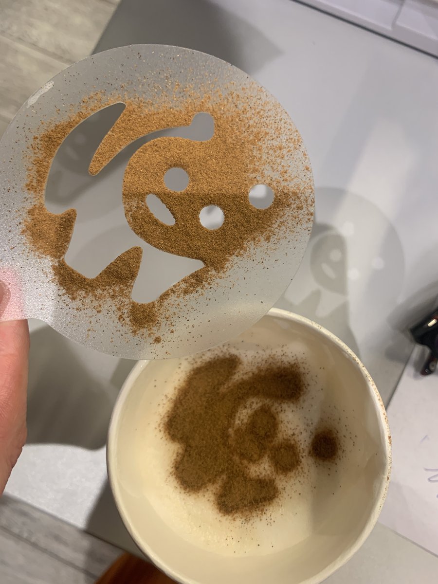 polyanator's tweet photo. Eek 🤣 https://t.co/68J8tPYaFA
