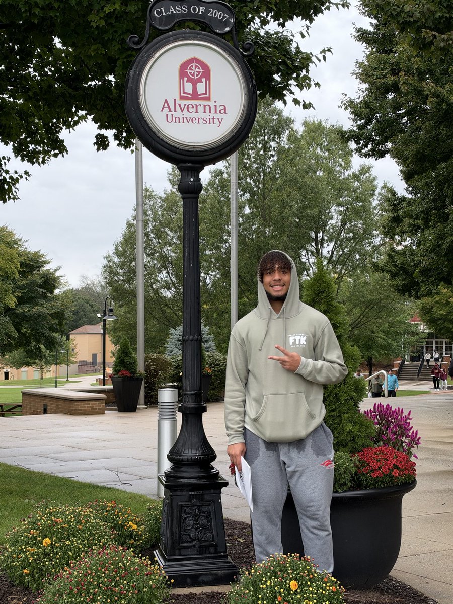 JDN__143's tweet photo. Big thanks to @CoachDev12 and the Alvernia FB staff for the Game Day invite today! Way to pull out that W! 

I enjoyed my time on campus despite the rainy day. Look forward to getting back for another visit soon!
@VernAthletics @AlverniaFB #classof2027 #recruitvisit https://t.co/OmMBjga8Vd