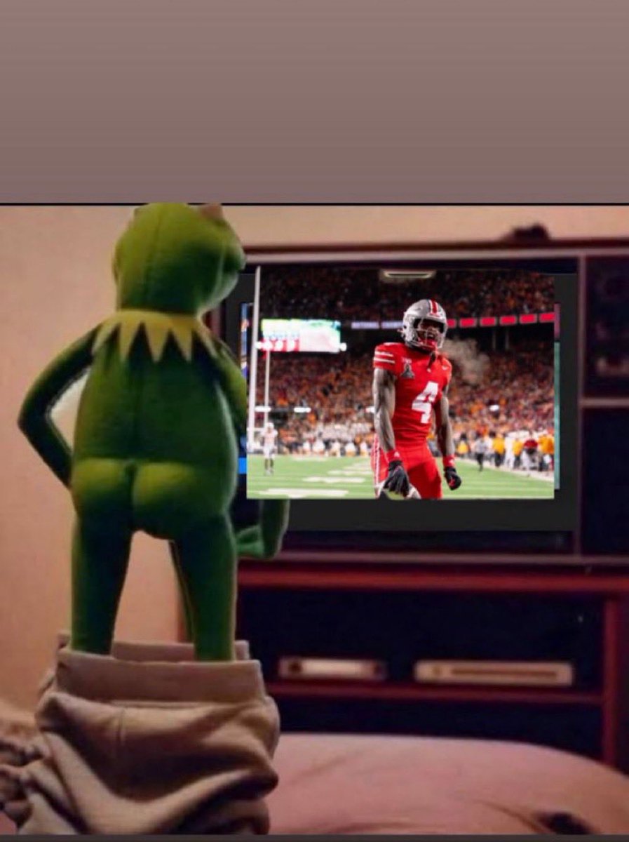 67goyslopper's tweet photo. It’s officially time to start campaigning for it buckeye #beev lets run it up #heisman https://t.co/nZ8jgaDoxn