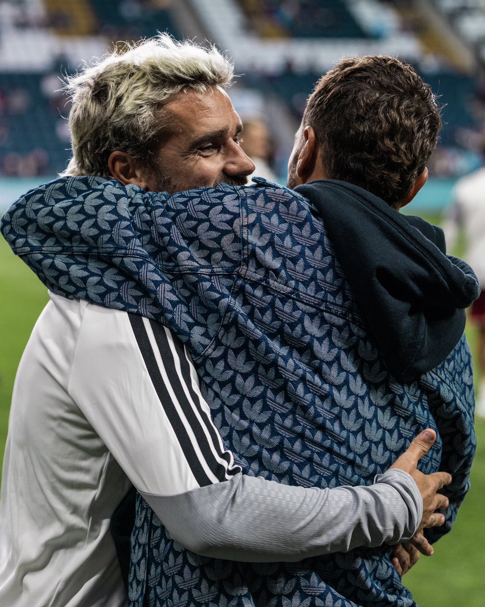OrlandoCitySC's tweet photo. Viejos amigos ❤️🤍 https://t.co/TEOw53CnHt