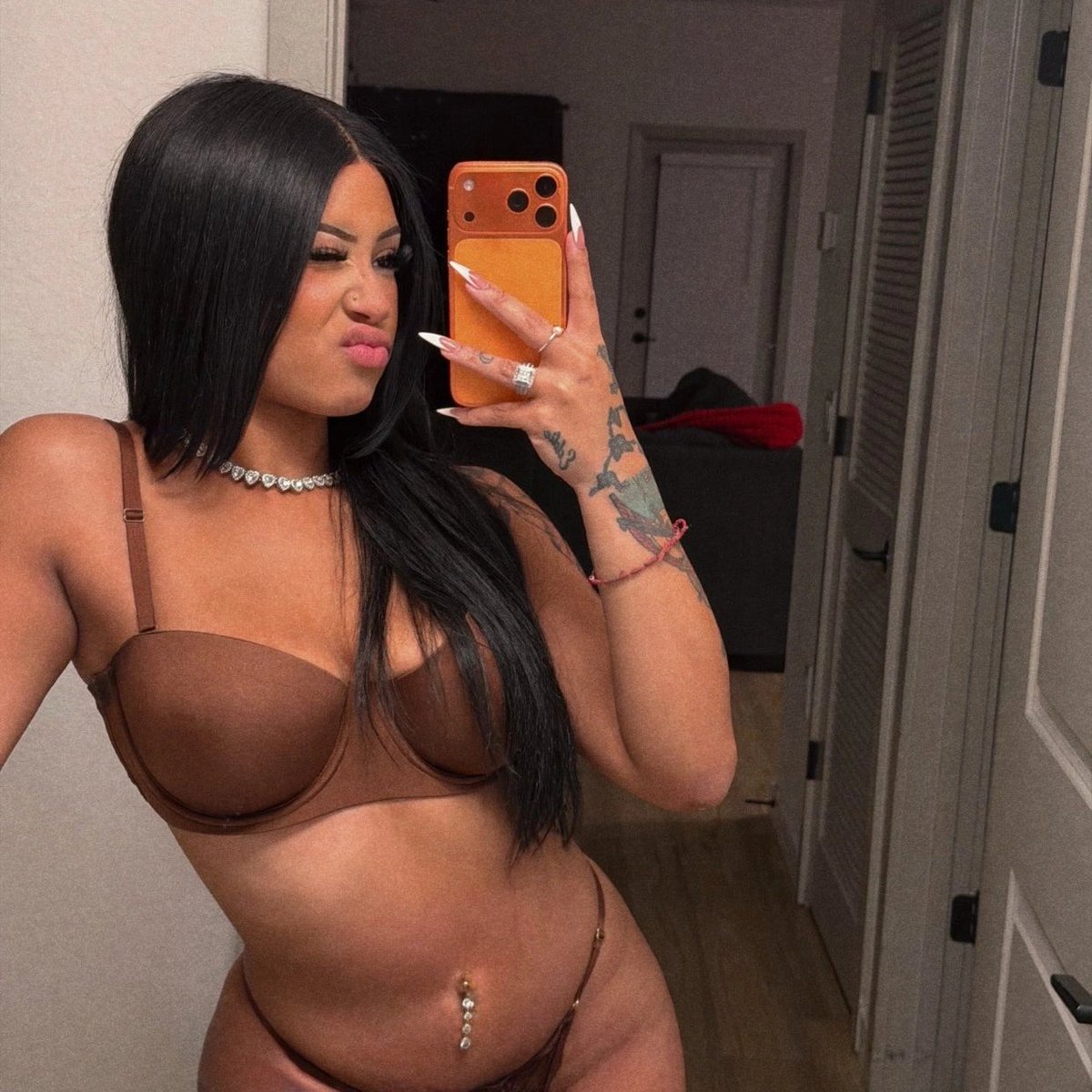 FatimaBro's tweet photo. Ask for menu 🎁 #horny #nsfwtwt #buyingcontent
🌴🌴🌴hmu 👇
https://t.co/Whmrc76eIu https://t.co/uoXTwSTibj