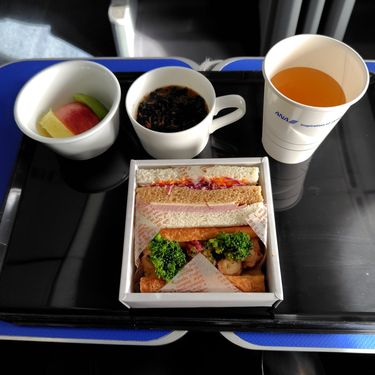 SENNANLINE's tweet photo. 今回の機内食。 https://t.co/pCCbWAmgzF