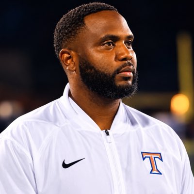 CalebSJordan1's tweet photo. #NewProfilePic https://t.co/fzUsoJ0ezx