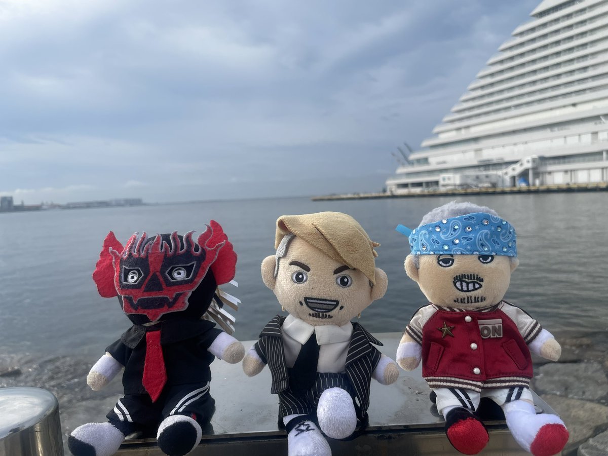 Desperado_cos's tweet photo. 本日
神戸朝散歩、3スポット制覇。
南京町の赤い門、ポートタワー、BE KOBE。
3人もちゃんと観光地回りしてるw
港と中華街、半日で両方いけるのが神戸。
#神戸観光
#南京町
#BEKOBE
#ポートタワー https://t.co/PqNpF400Ez