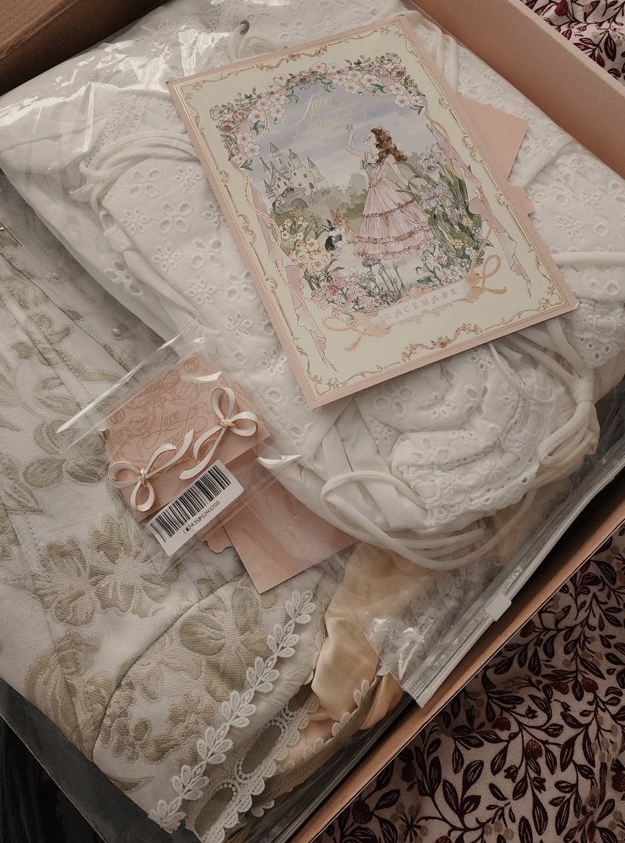 dolcceccuore's tweet photo. ⠀⠀ ♡   ,   ⠀fue una tarde preciosa celebrando la pronta llegada de 𝐸𝑚𝑚𝑖𝑡𝑎. muchísimas gracias por la invitación, las amo muchísimo, la tía cori siempre va a estar para lo que necesiten. 🎀 https://t.co/FvDh6cTBXe