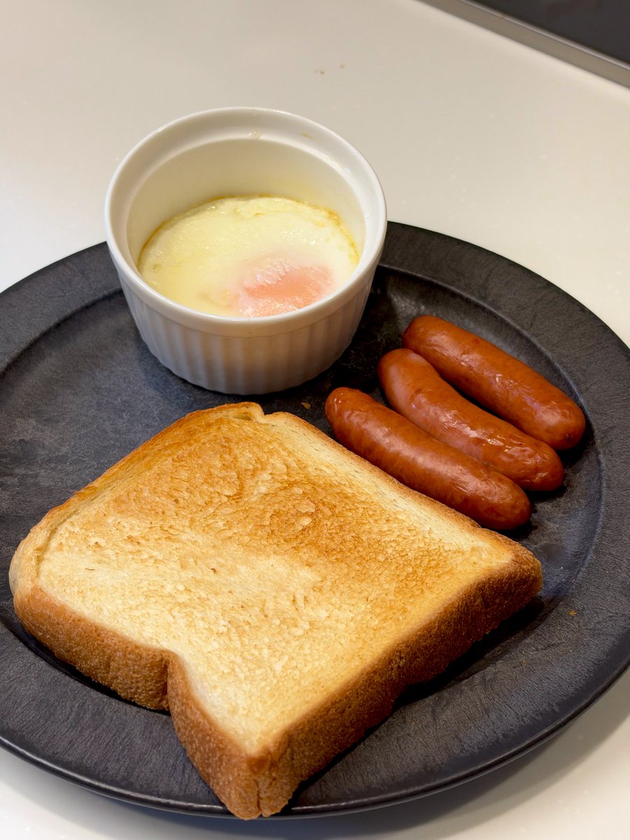ys_docomoPro's tweet photo. 嫁の朝飯5分で出来た https://t.co/uZ1HSwRABR