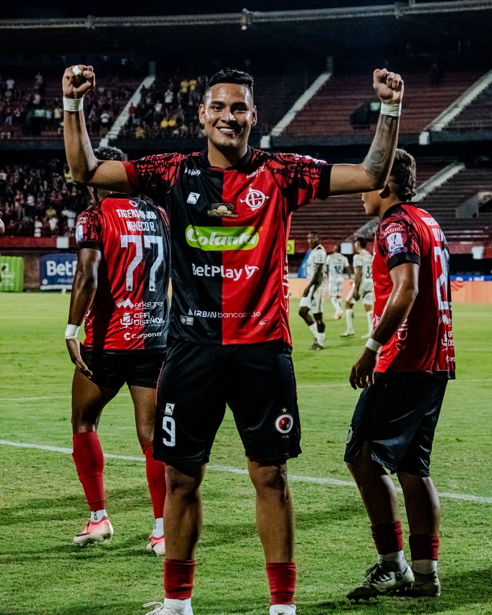 Cucutaoficial's tweet photo. J A I M E  A N D R É S ♥️🖤 https://t.co/Wxfw8H3viV