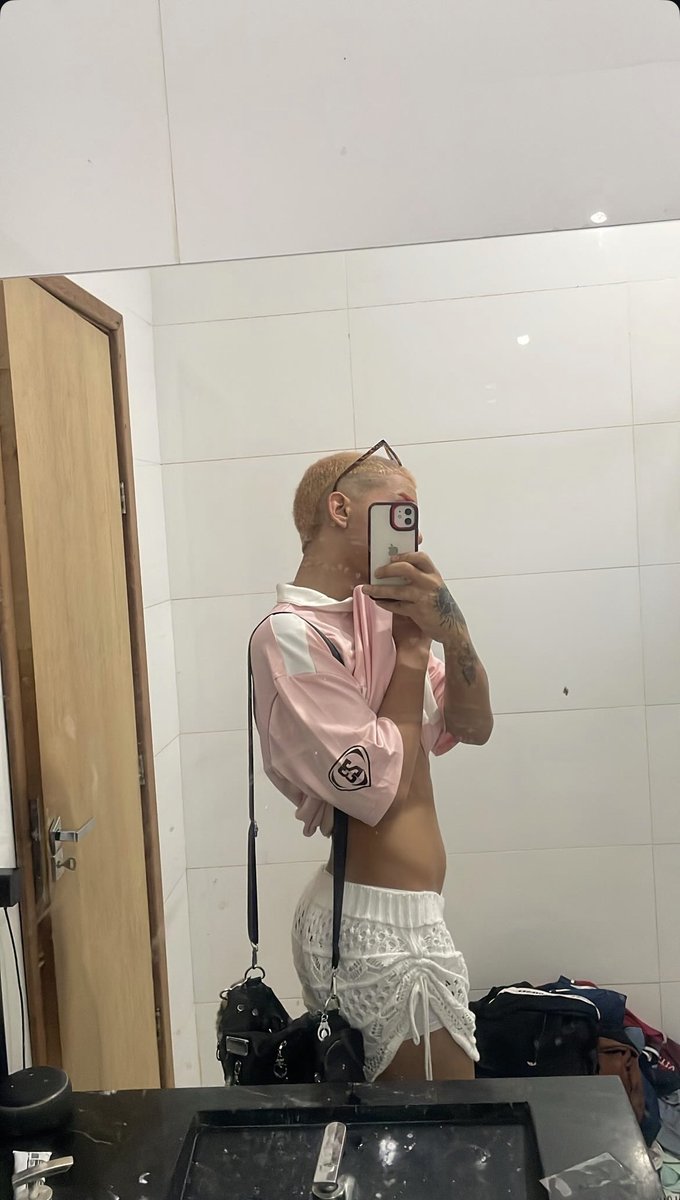 osantoguix's tweet photo. entrem no meu grupo de prévias no tele😈🔥

https://t.co/V5ZUnbVXTq https://t.co/YmNhd664z4