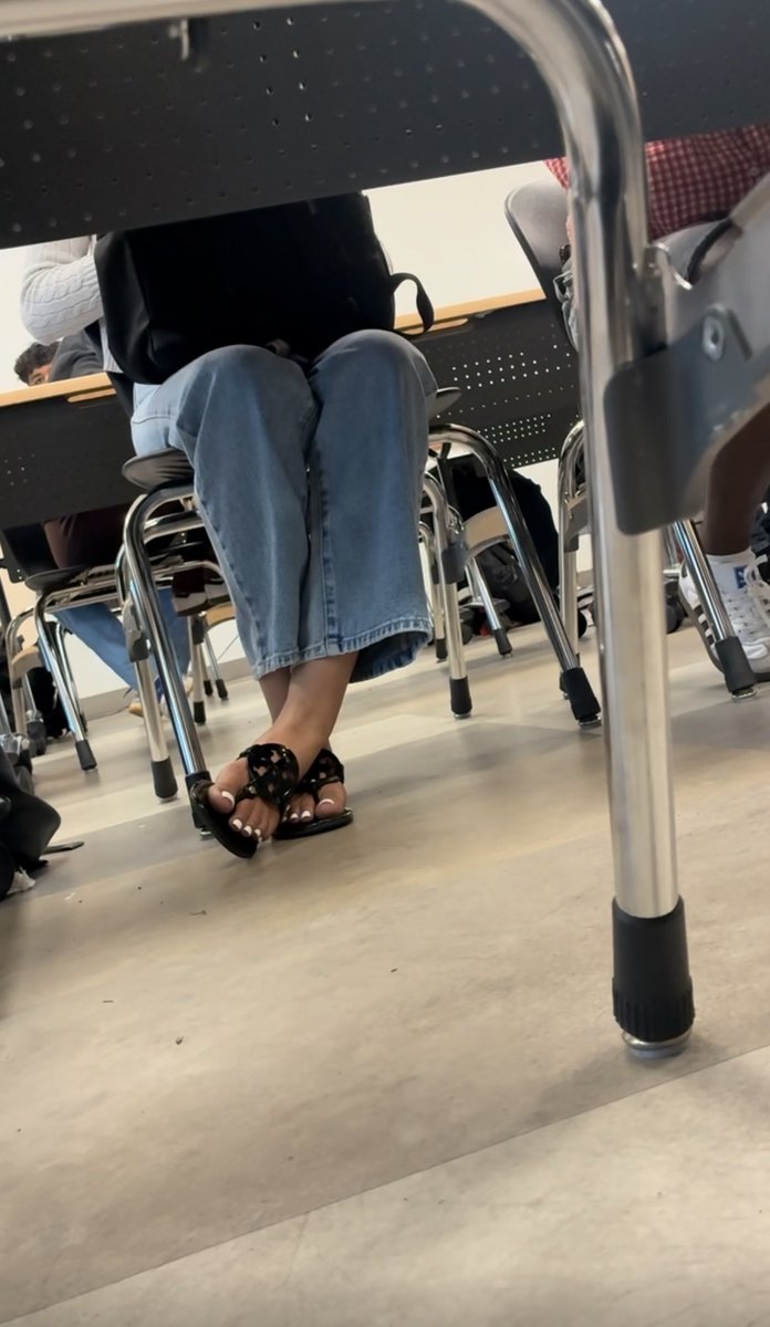cacwat's tweet photo. What would yall do to my cousin
#candid #chudai #toes #candidtoes https://t.co/3CXjLxsjLu