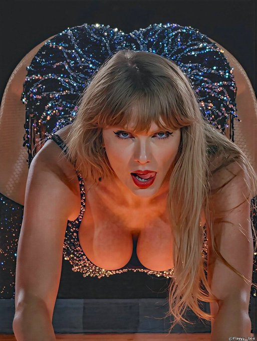 __Laura318's tweet photo. If Taylor Swift wasn’t famous, would she be considered attractive? https://t.co/dm3Nl694cy