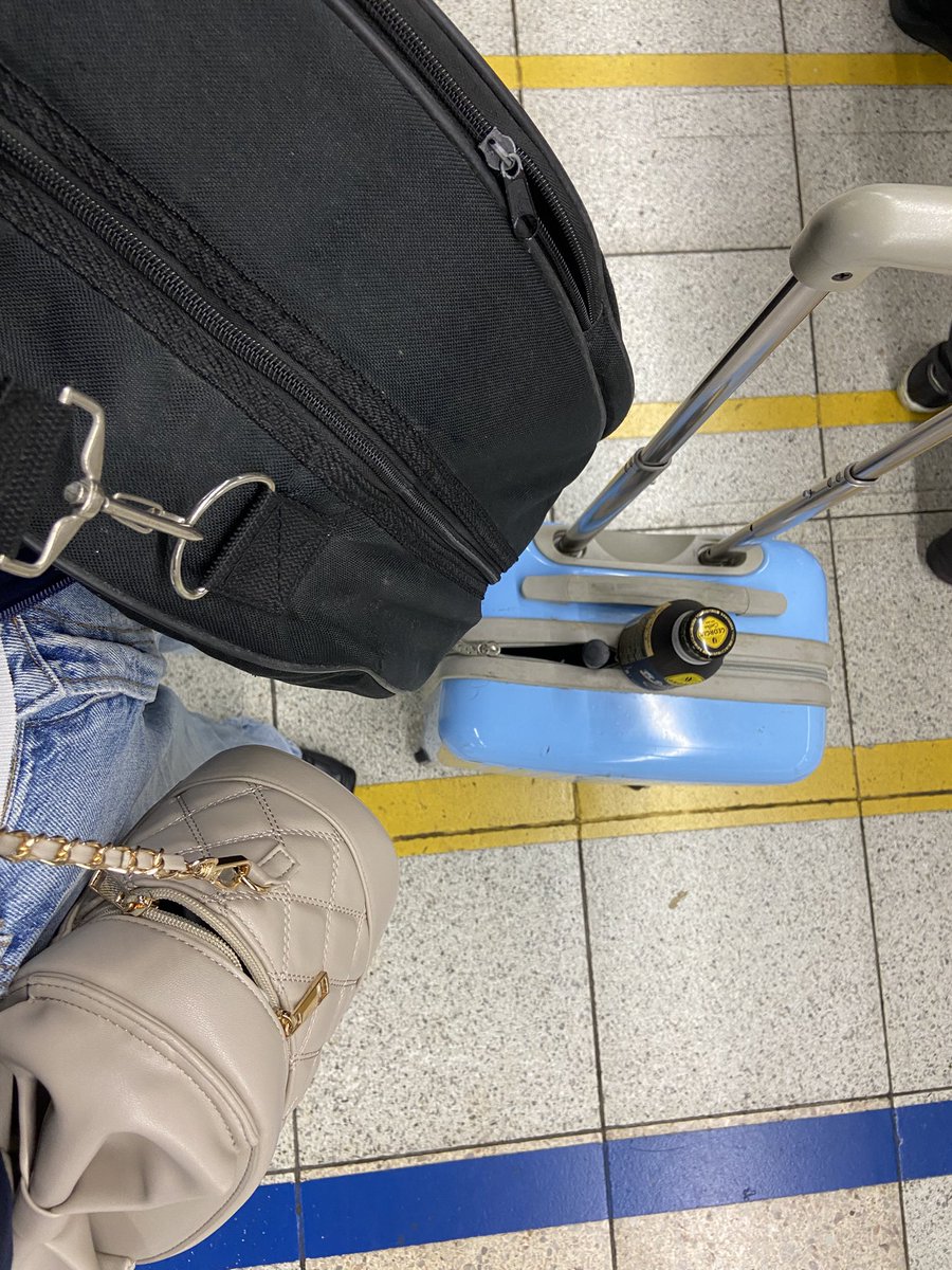 oedo_frp's tweet photo. スタジオday

1人急遽の仕事で来れなくなったもんだからlogがめちゃくちゃ工事写真www
久しぶりに機材が重すぎてこれにもう一つ大きな荷物して週末新潟行くんだけど肩は無事に済むのかな？？？ https://t.co/dx8QA1ZAe9
