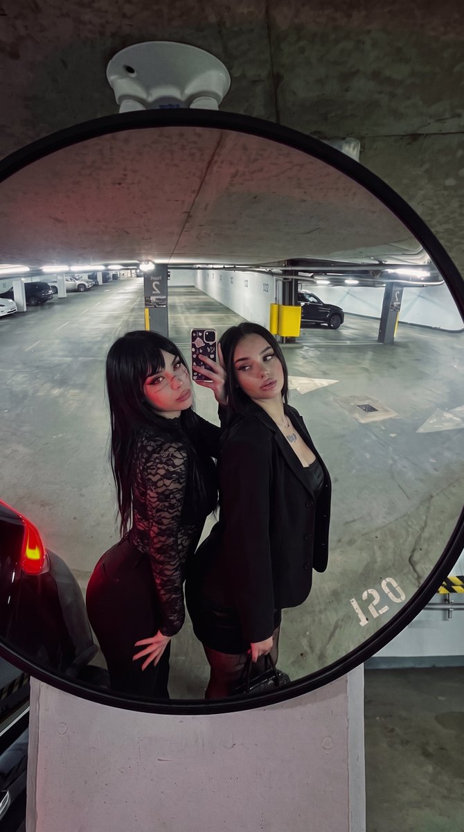 GothYunaa's tweet photo. @elfjy Two nasty friends for one c0ck? how bout dat https://t.co/x5SNHdDbvg