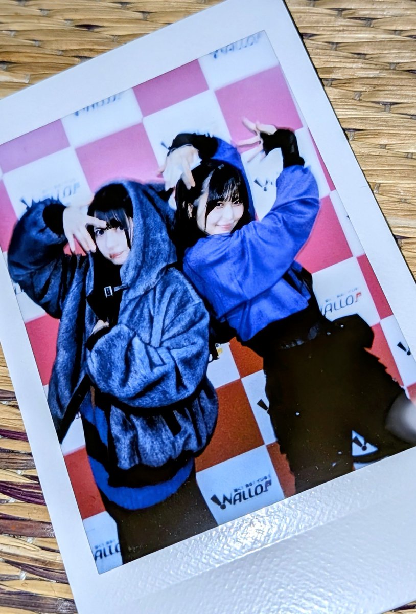 MotiMarimo's tweet photo. ピュアリーモンスターの安藤鈴菜ちゃんと勝野里奈ちゃんがモデル&MCで出演と言うことで、アパレルのNIBBLE POISONさんライブ&ファッションショー「DRESS ME POISON」に行ってきた。
NIBBLE POISON纏った れいにゃ と りなりー めちゃカワ😍
#ピュアモン
#NIBBLEPOISON
#DRESSMEPOISON
#ドレミポイズン https://t.co/1UKtrXnbhV