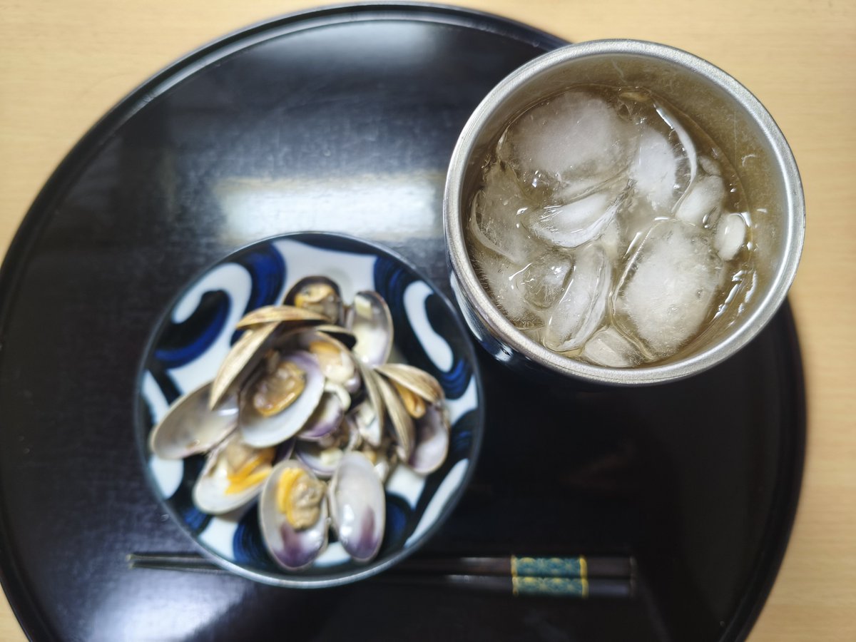 okapyjapan's tweet photo. 昨日アサリの酒蒸しやりました。…うまかった…。うまさのエキスが詰まった感じで…。 #足立市場 #大内商店 #アサリ #晩酌 https://t.co/sbueXWkJgw